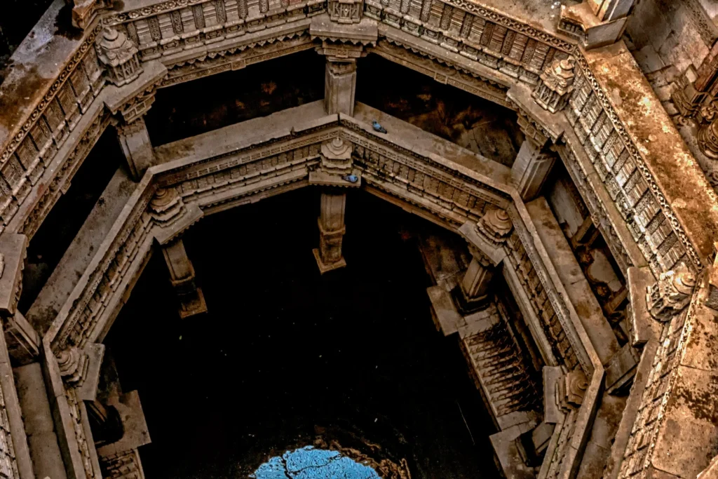 Adalaj Stepwell, one of the best Places to Visit Near Ahmedabad, features stunning Indo-Islamic architecture and carvings.