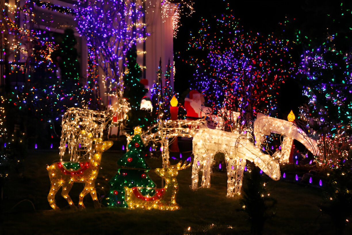 Christmas Light Show and Displays and Holiday Displays in the USA