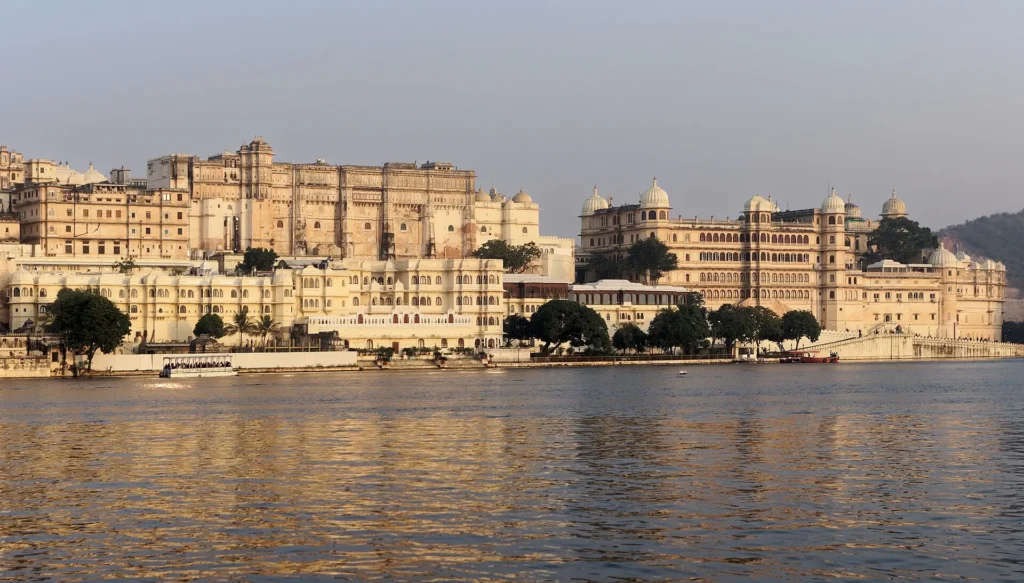 Road Trips from Delhi to Udaipur via Jaipur break journey with scenic highways, historic forts, and Rajasthan landscapes.