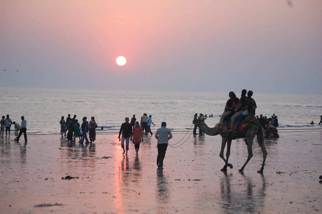 Mandvi Beach in Kutch, one of the scenic beaches in Gujarat with golden sand and Arabian Sea views.
