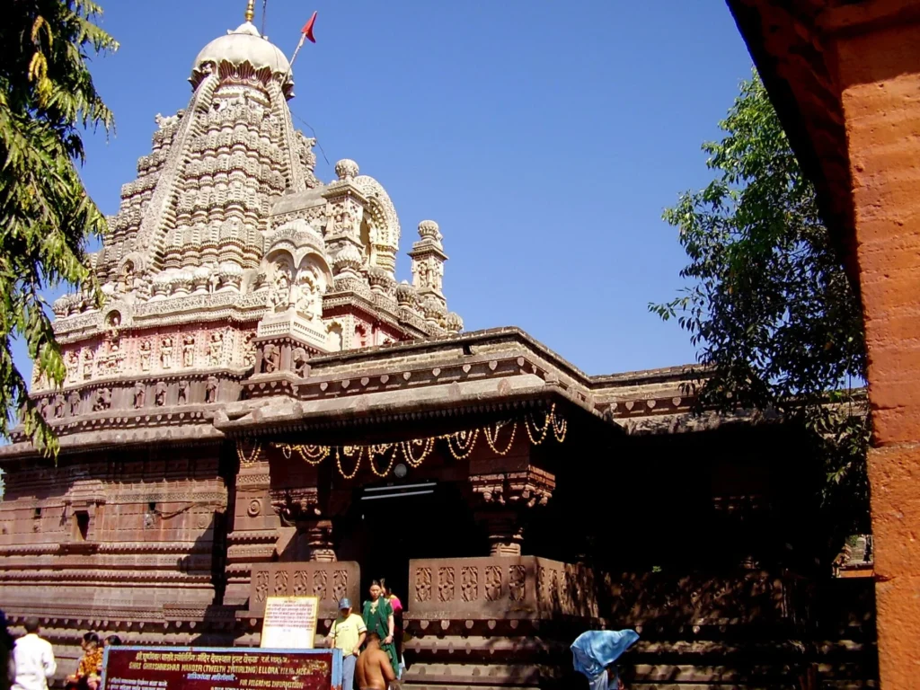 Famous Lord Shiva Temples in India: Grishneshwar Temple in Aurangabad with ancient Jyotirlinga architecture and devotion.