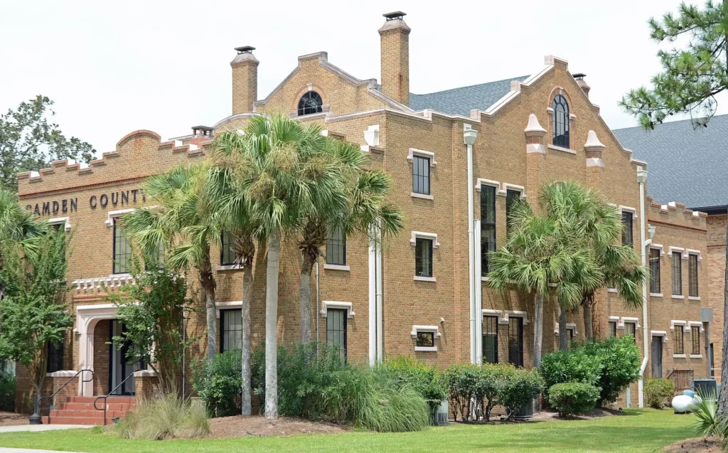 Camden County Courthouse Grounds, one of the top things to do in Kingsland, showcasing historic architecture and green spaces.